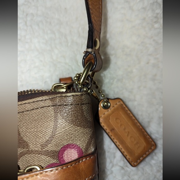 Coach Peyton Signature Multi Color Clover Floral Crossbody Bag F22222 - Picture 5 of 13